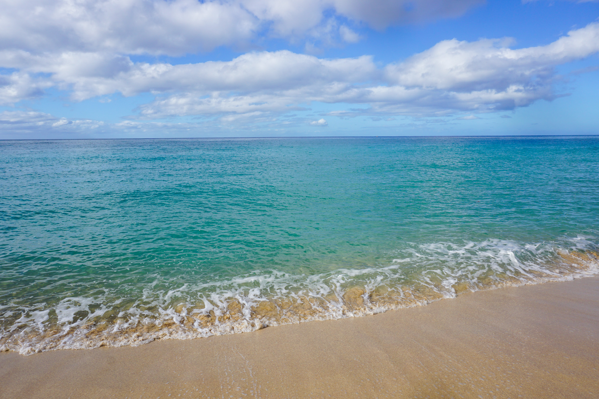 Blue water at Makaha Beach