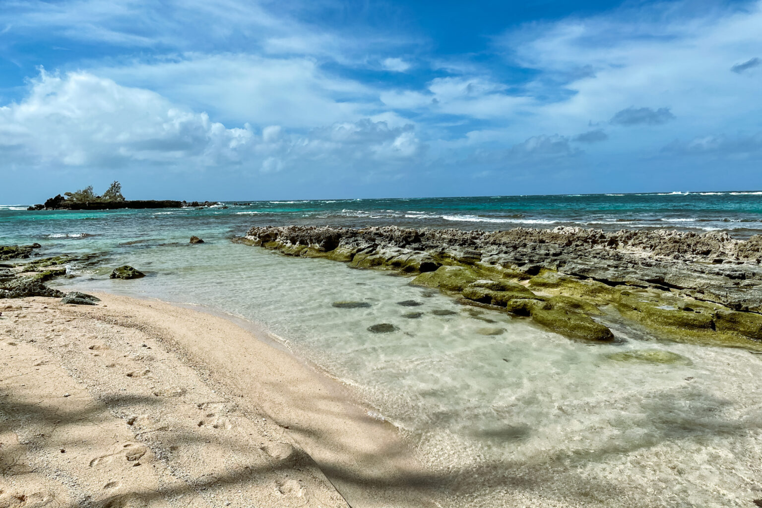 Kawela Beach - LAURALOHA TRAVEL