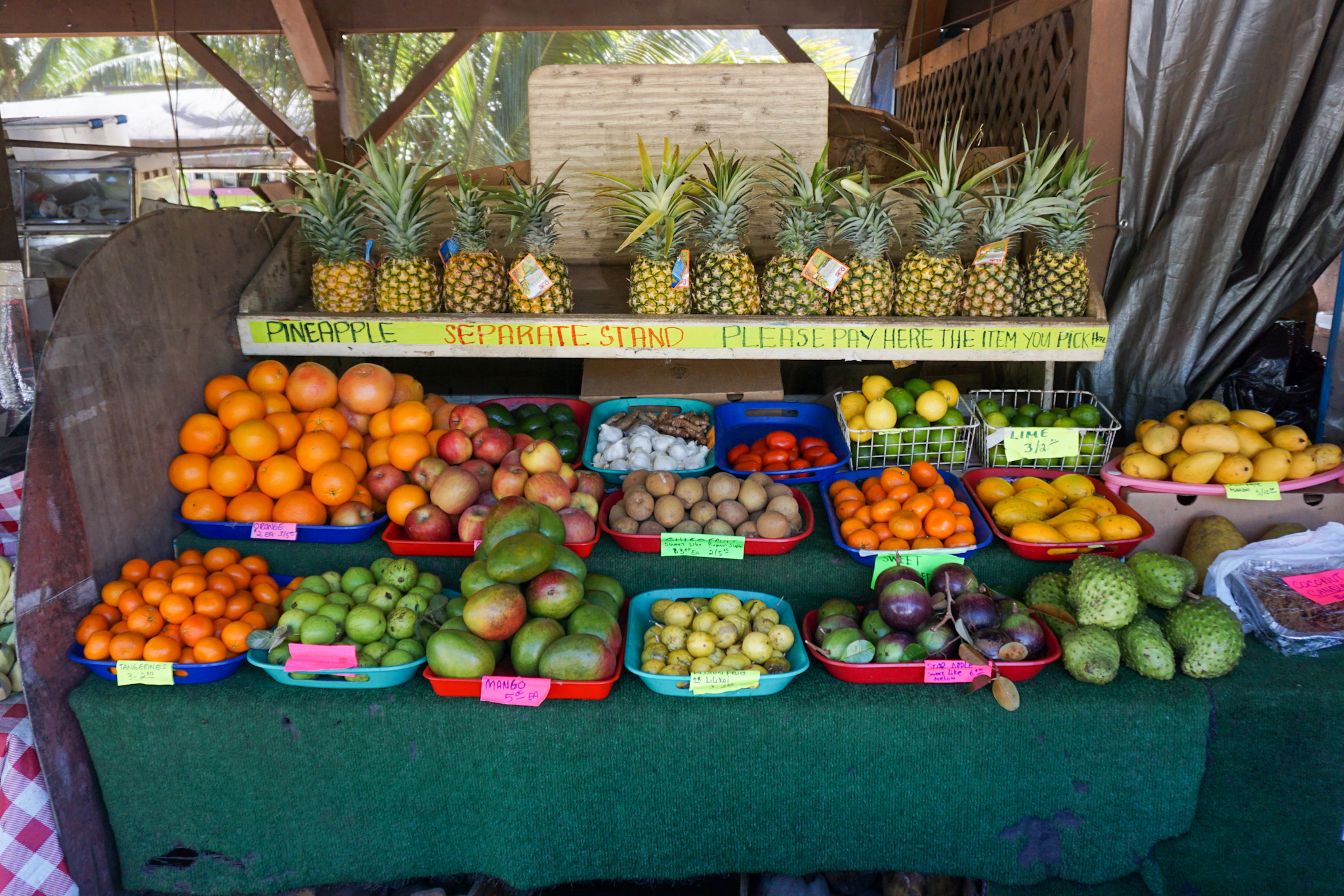 Fresh tropical fruit stand | Kahuku Land Farm, North Shore, Oahu, Hawaii