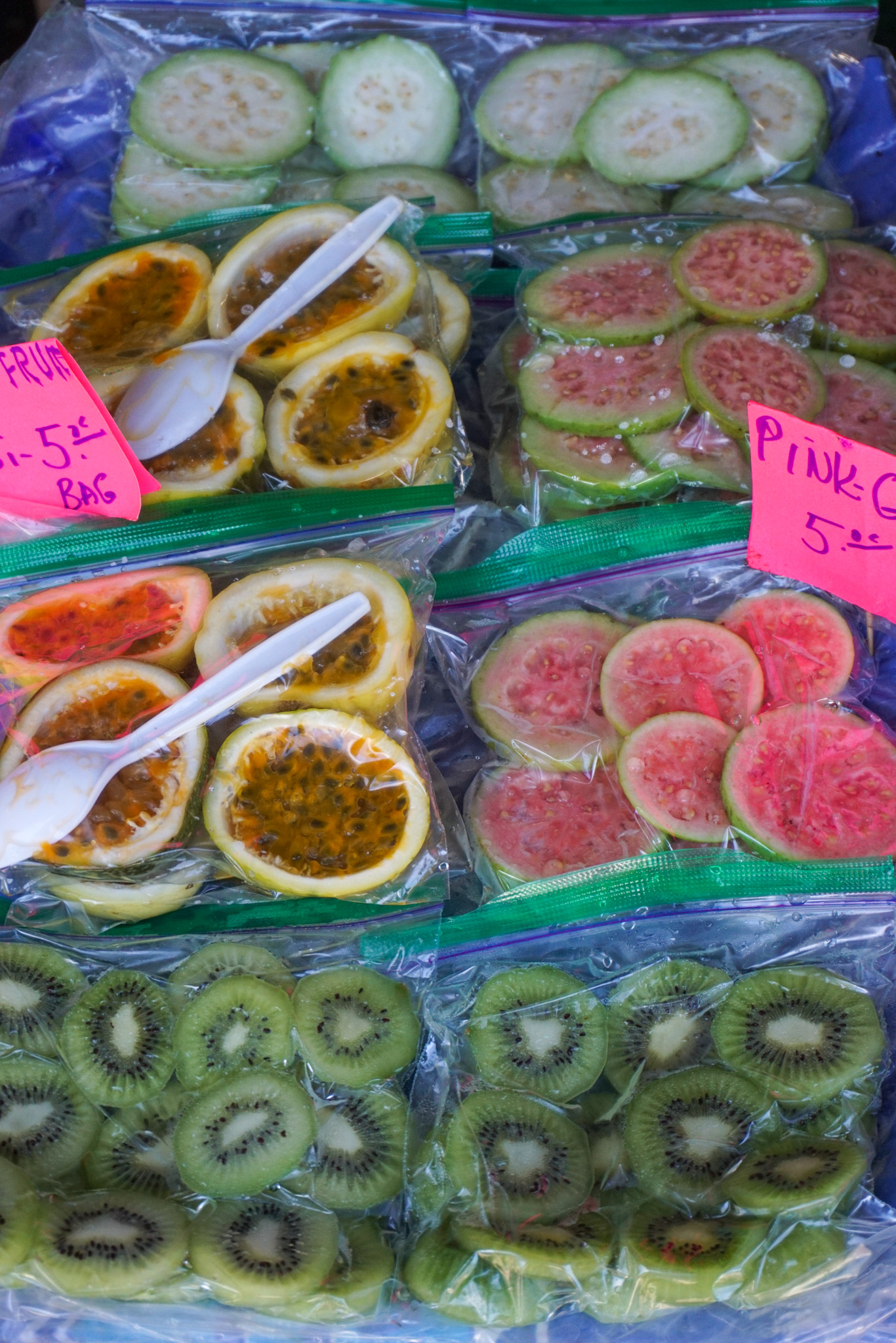 Guava, kiwi and lilikoi - Fresh tropical fruit stand | Kahuku Land Farm, North Shore, Oahu, Hawaii
